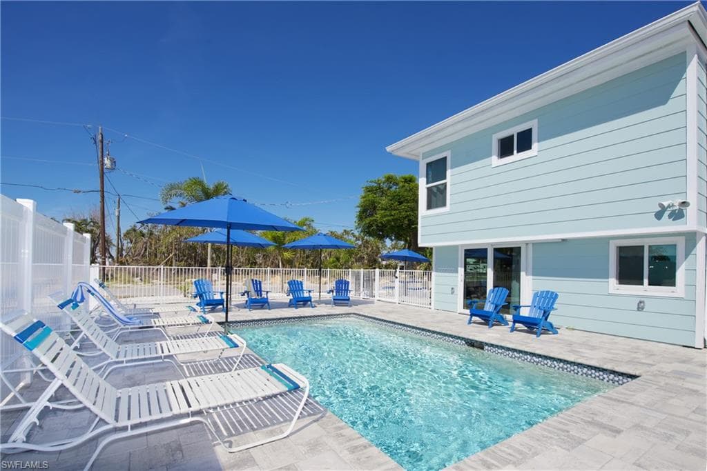 5440 Palmetto ST-32