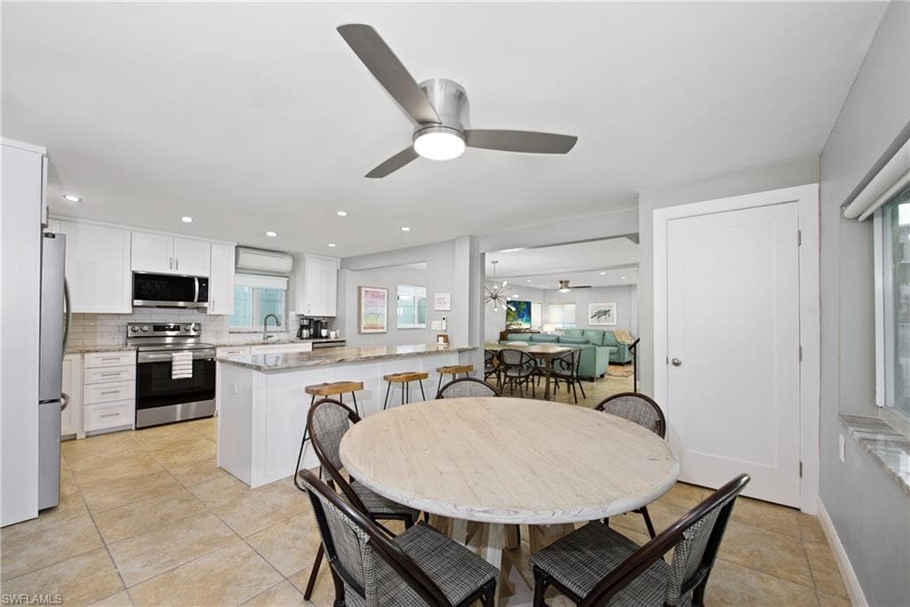 5440 Palmetto ST-10