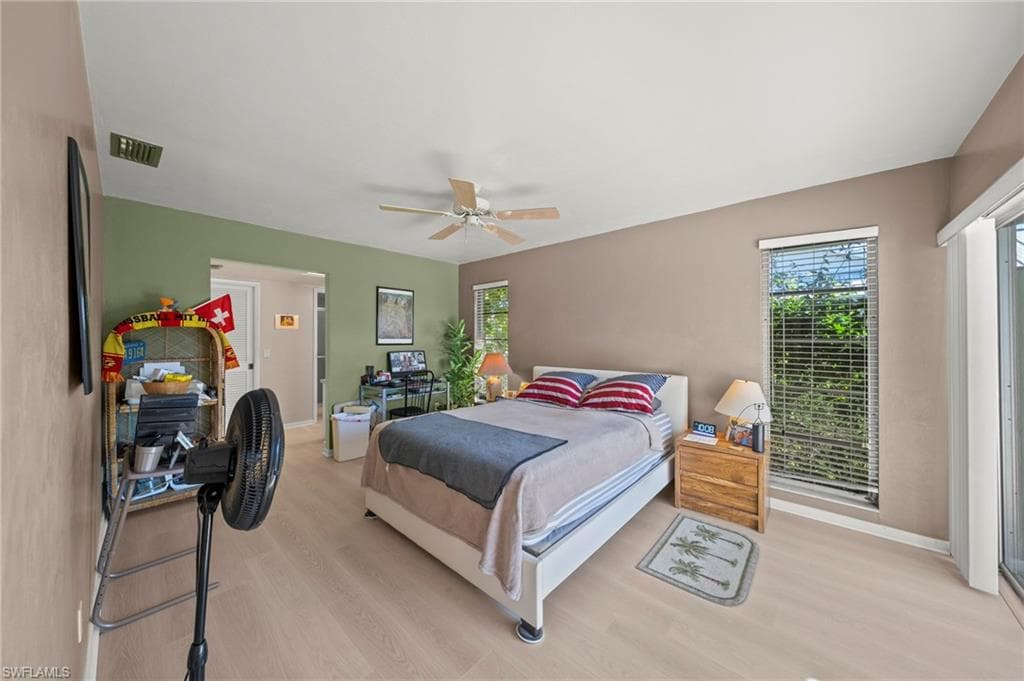 2172 Lochmoor CIR-17