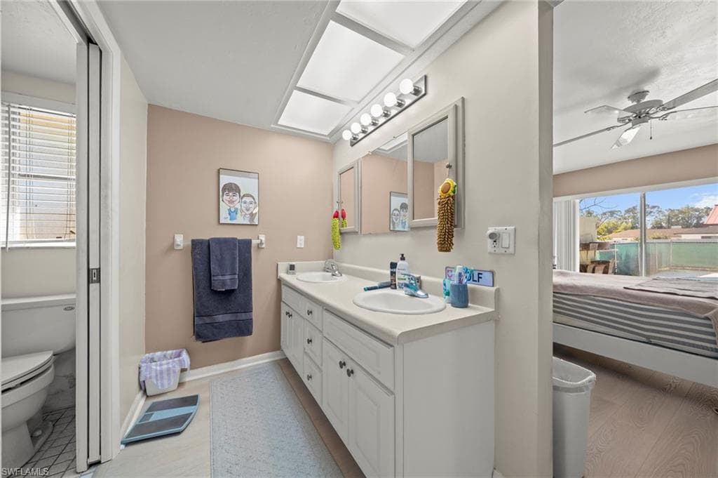2172 Lochmoor CIR-14