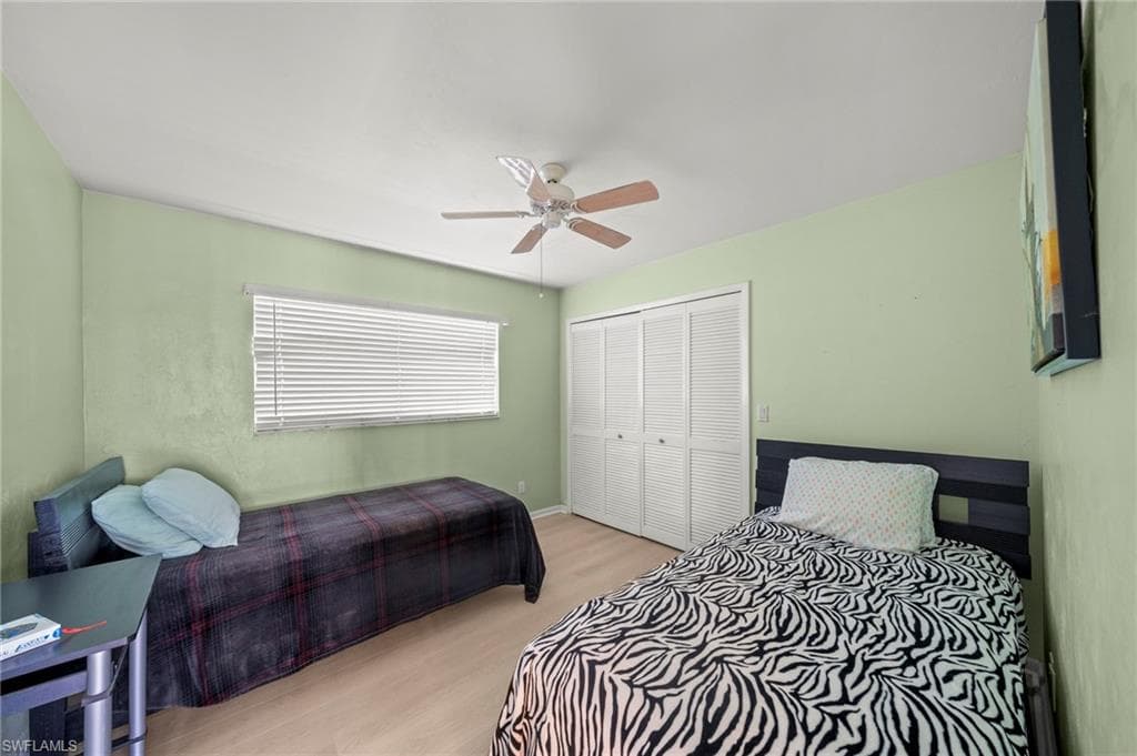2172 Lochmoor CIR-19