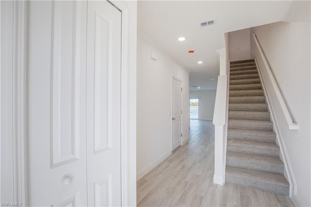 10534 Fountain Palm CIR-3