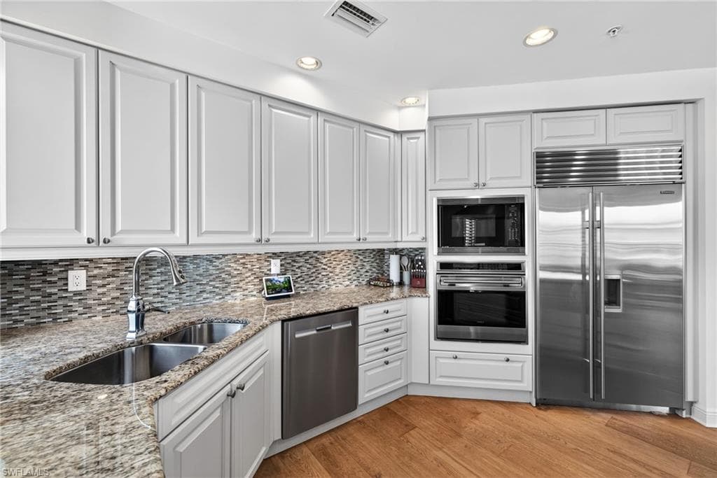 1540 5TH AVE S D305-12