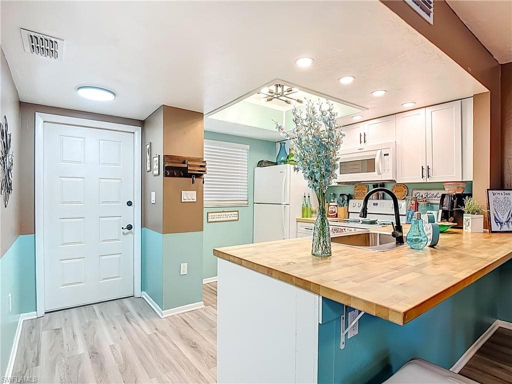 1201 Barrett RD 1204-1