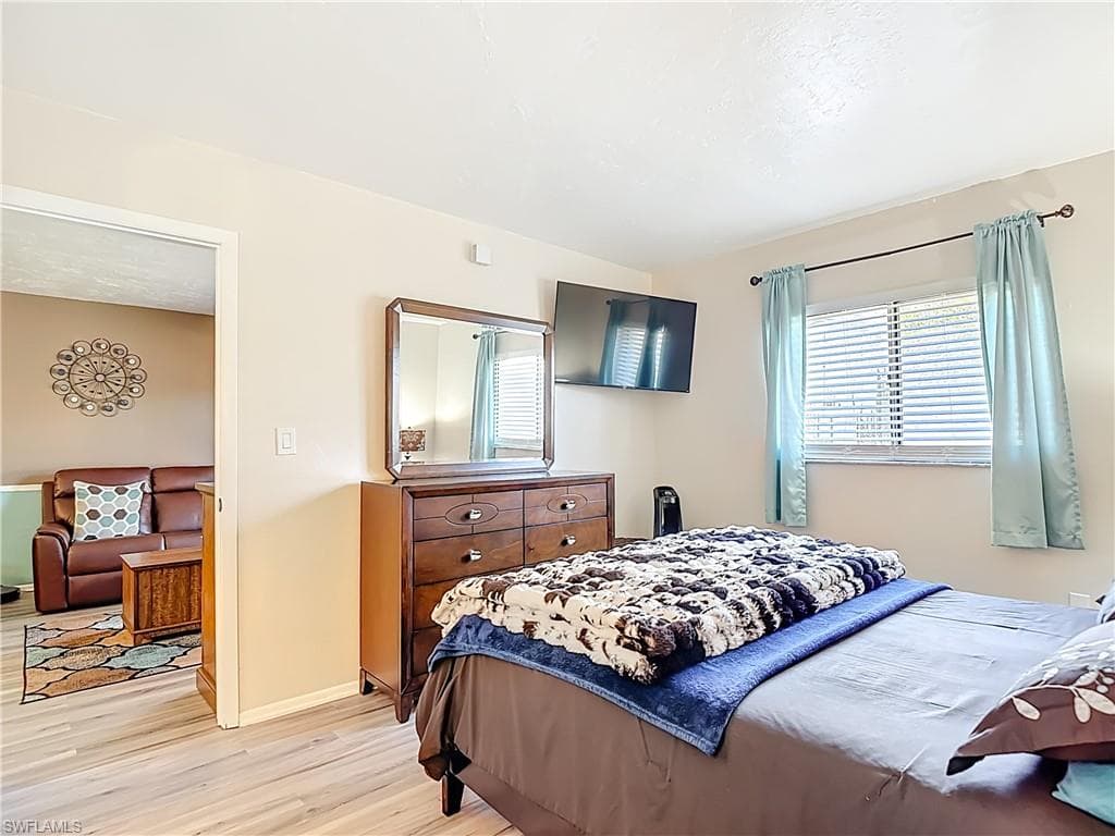 1201 Barrett RD 1204-24