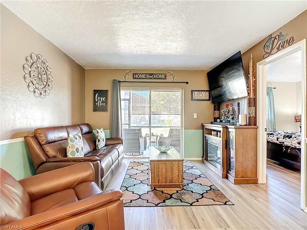 1201 Barrett RD 1204-14