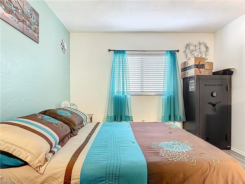 1201 Barrett RD 1204-18