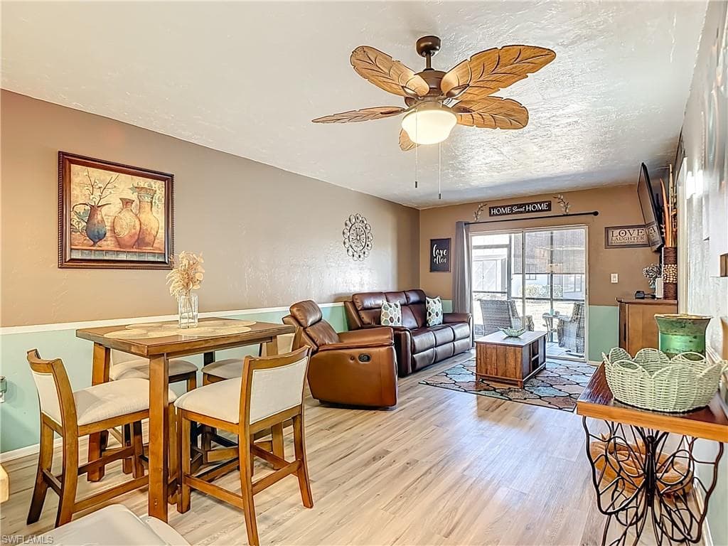 1201 Barrett RD 1204-11