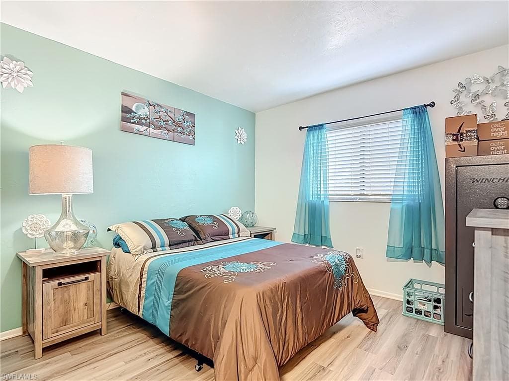1201 Barrett RD 1204-19