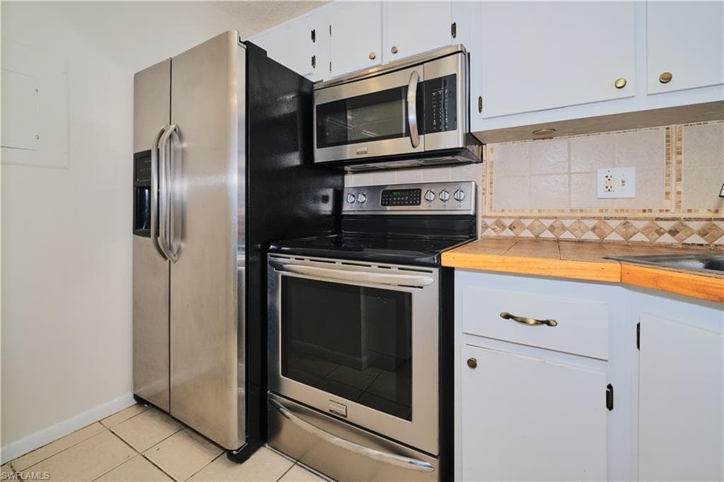 9650 Green Cypress LN 22-15