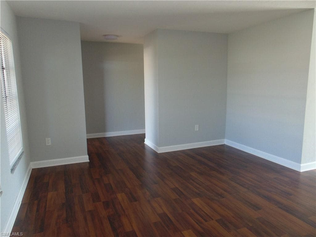 82 Johnnycake DR-7
