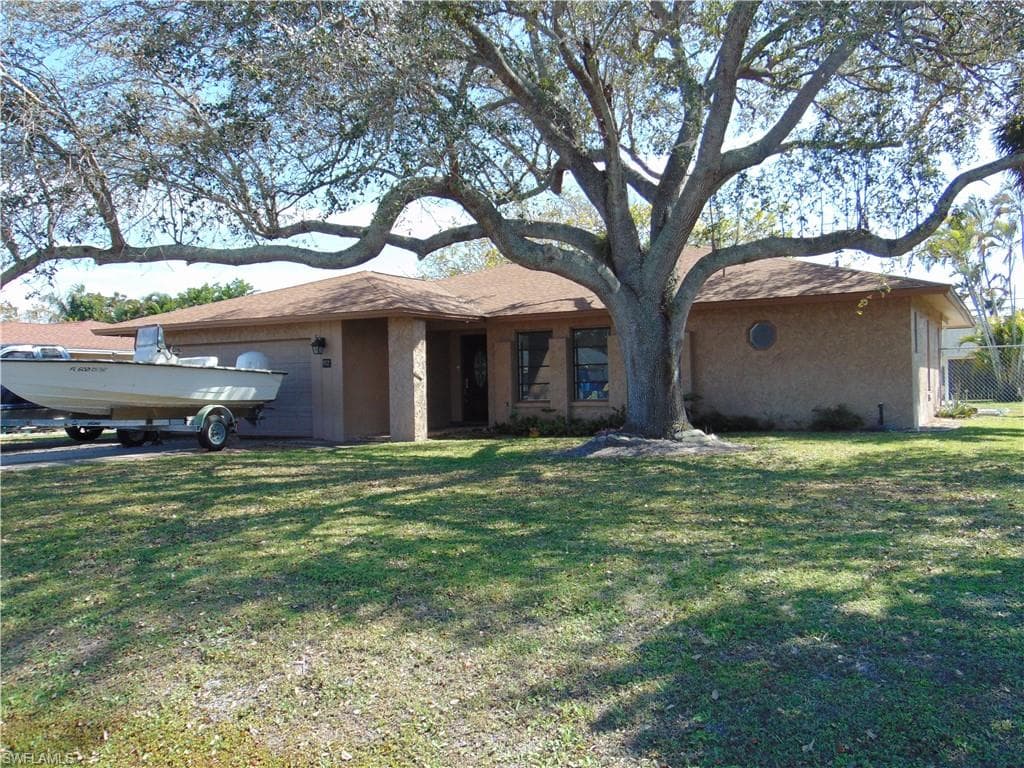82 Johnnycake DR-1