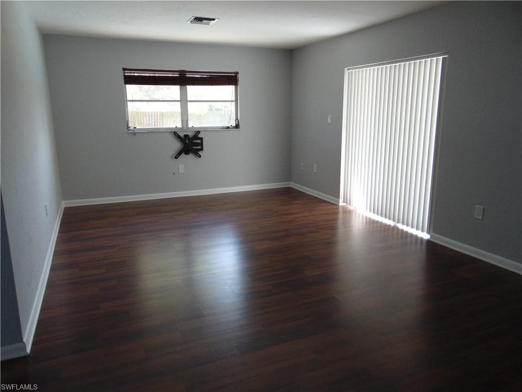 82 Johnnycake DR-20