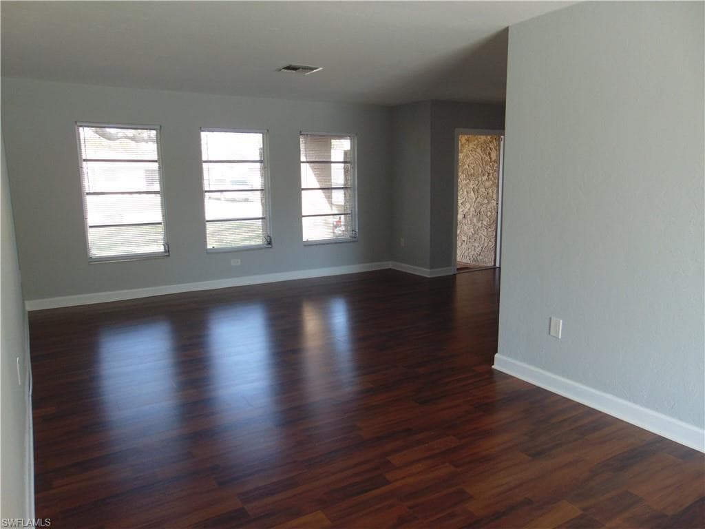 82 Johnnycake DR-9