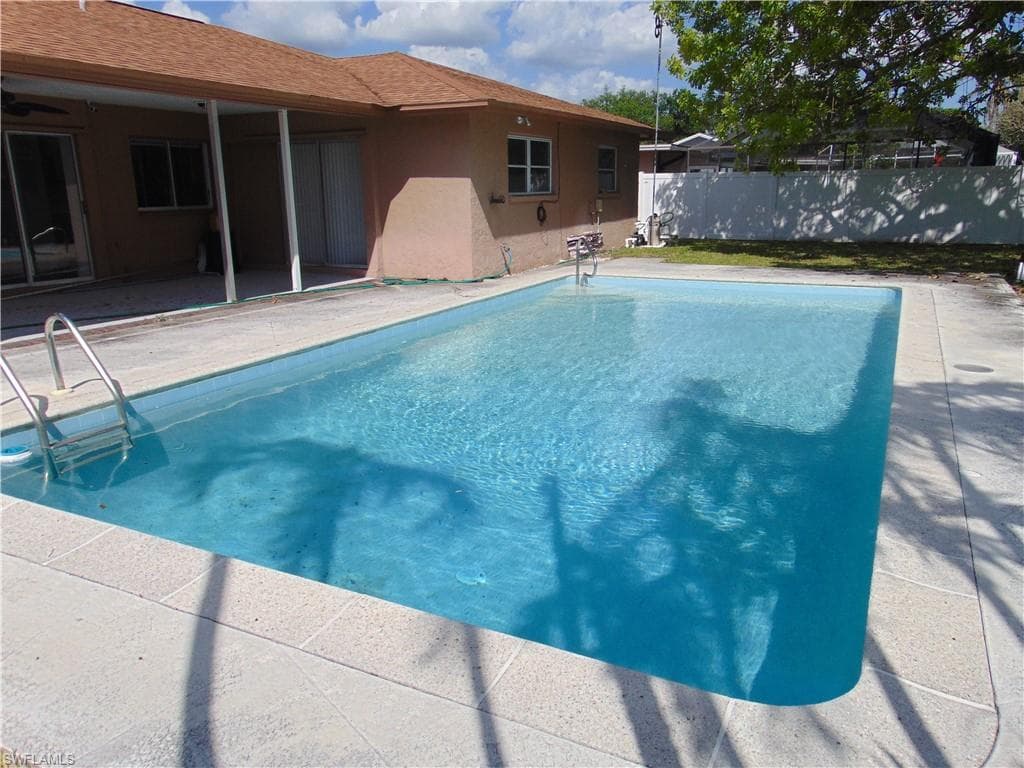 82 Johnnycake DR-30