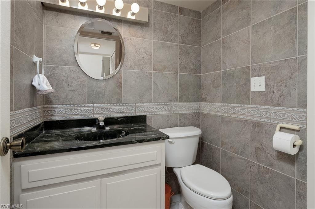 4280 Island CIR C-17