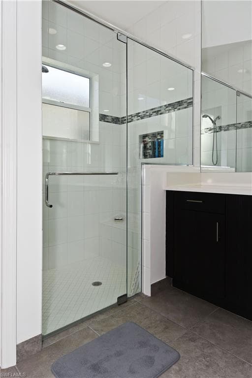 28559 Montecristo LOOP-16