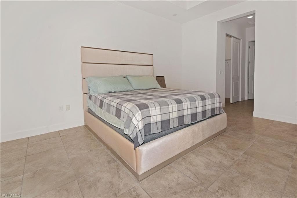 28559 Montecristo LOOP-14