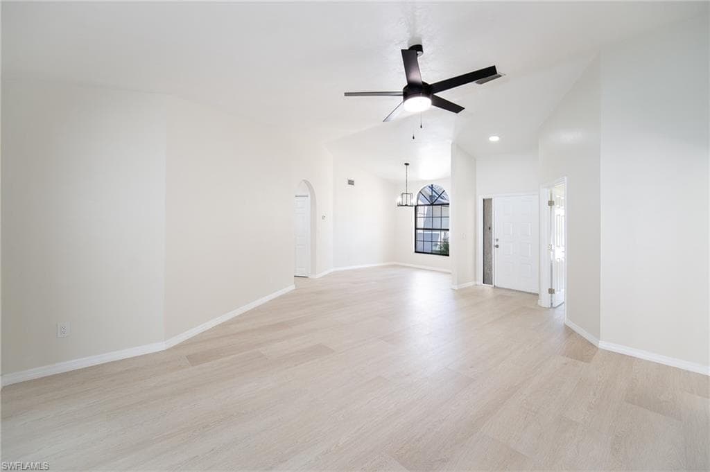 10731 Regent CIR-12