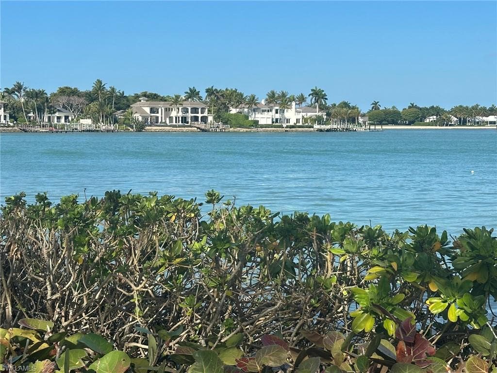 4621 Bayshore DR Q6-20