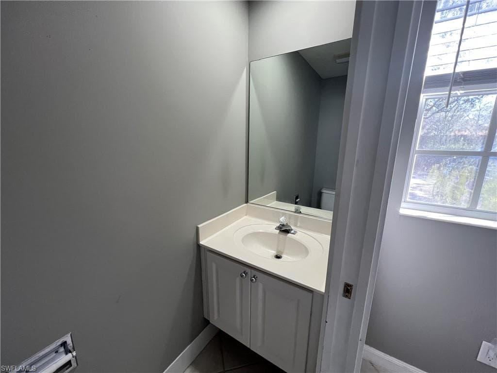 5365 Cove CIR 125-16
