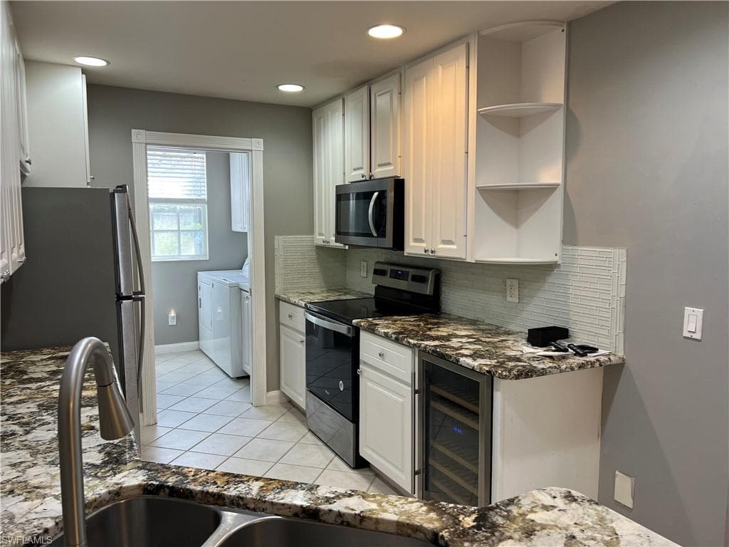 5365 Cove CIR 125-21