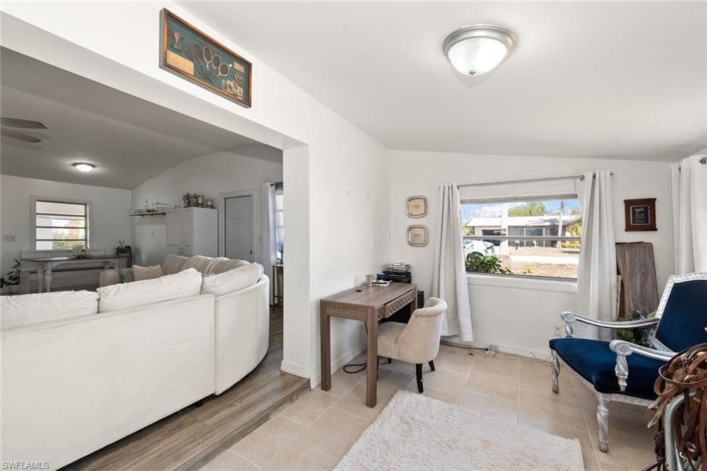 243 Lakeview DR-6