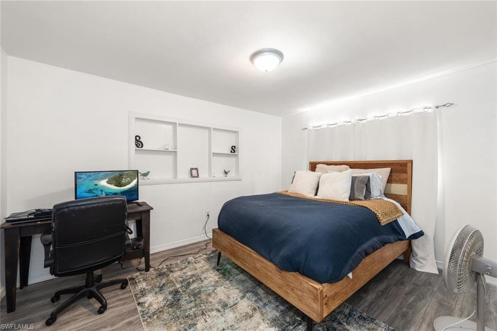 243 Lakeview DR-12