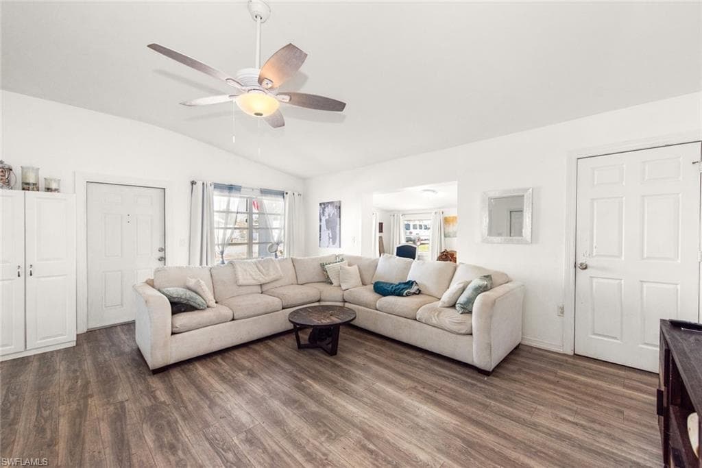 243 Lakeview DR-8