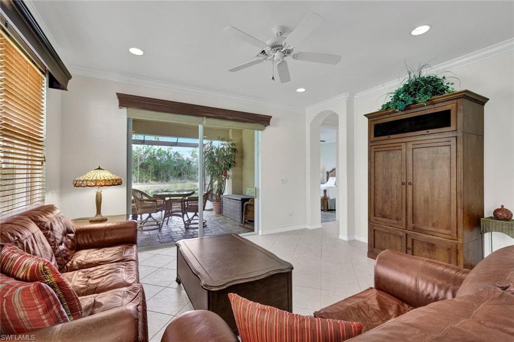 9359 Trieste DR-6