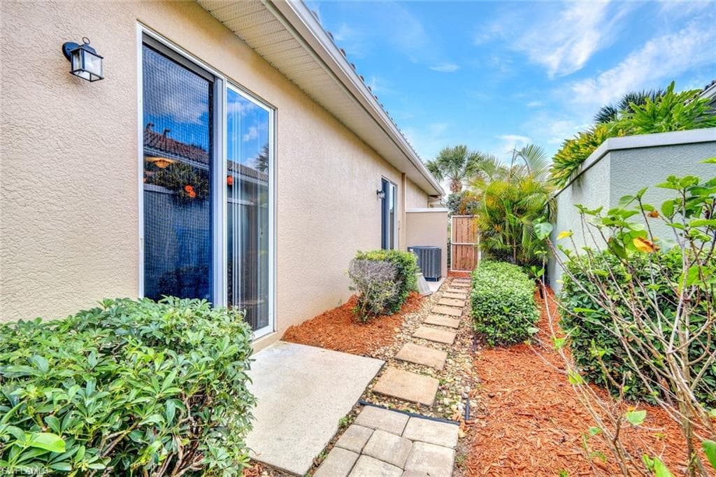 9359 Trieste DR-29