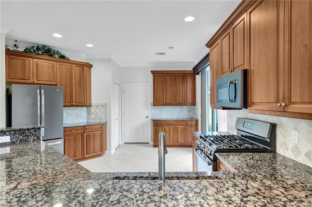 9359 Trieste DR-8