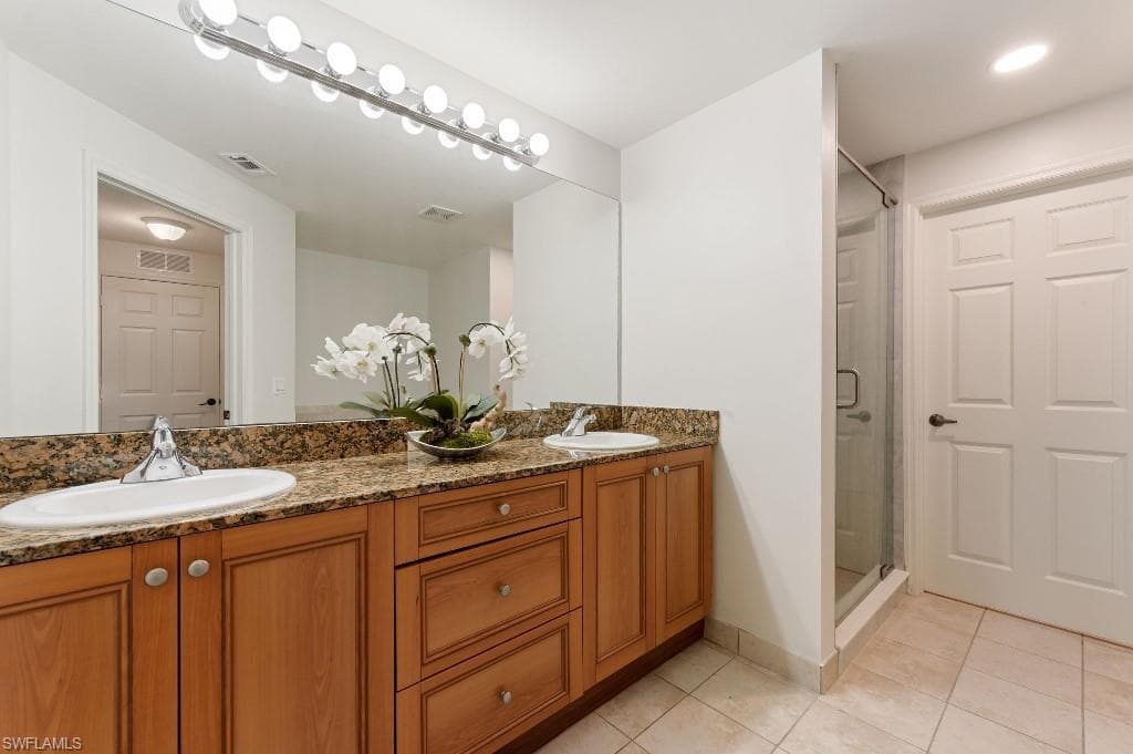 20265 Royal Villagio CT 208-6