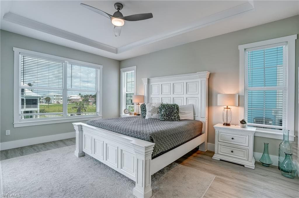 661 Estero BLVD-23