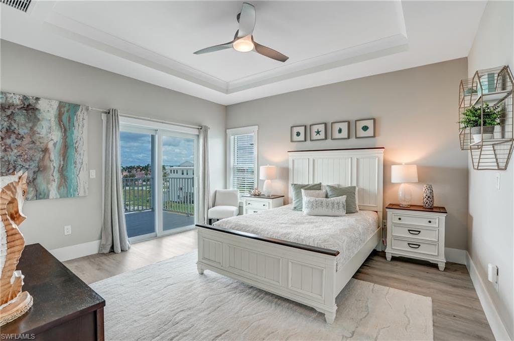 661 Estero BLVD-24