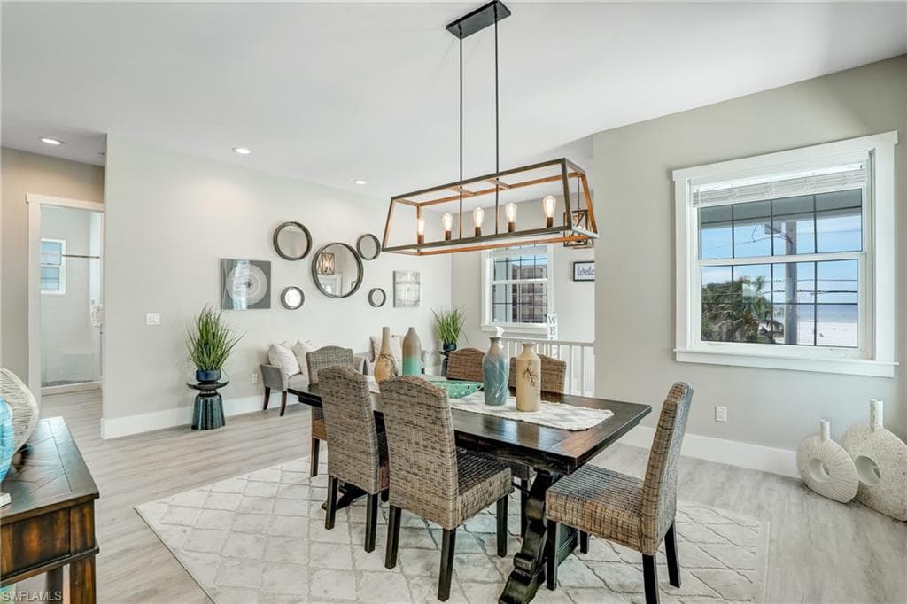 661 Estero BLVD-11