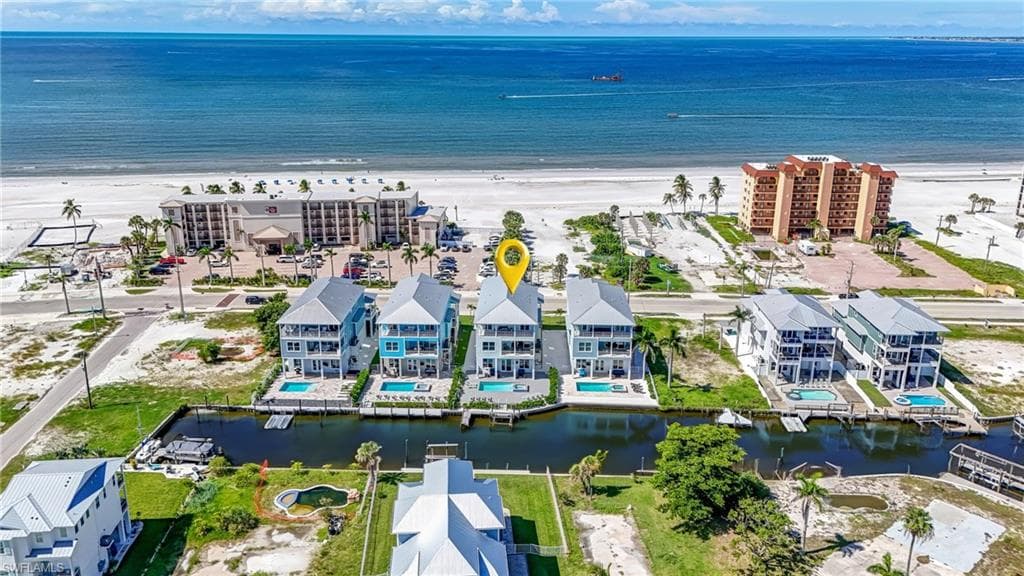 661 Estero BLVD-4