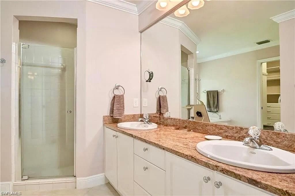 333 Wentworth CT-32