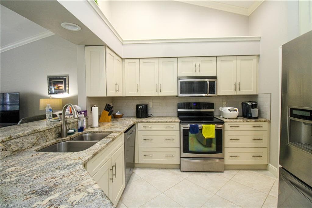 333 Wentworth CT-9