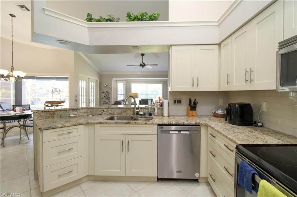 333 Wentworth CT-10
