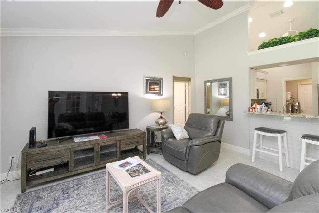 333 Wentworth CT-18