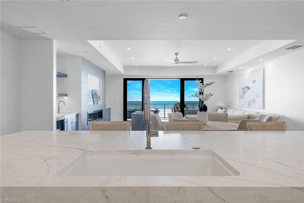 6230 Estero BLVD 201-17