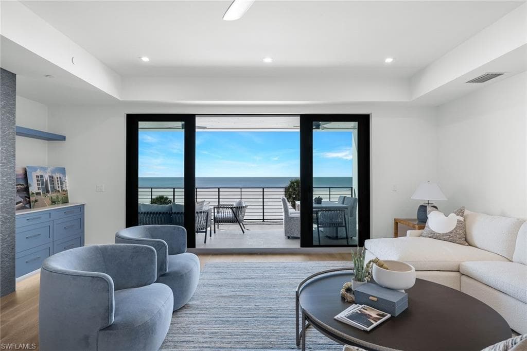 6230 Estero BLVD 201-12