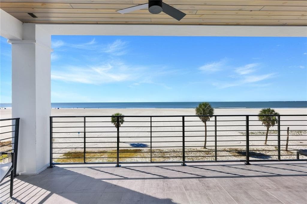 6230 Estero BLVD 201-26