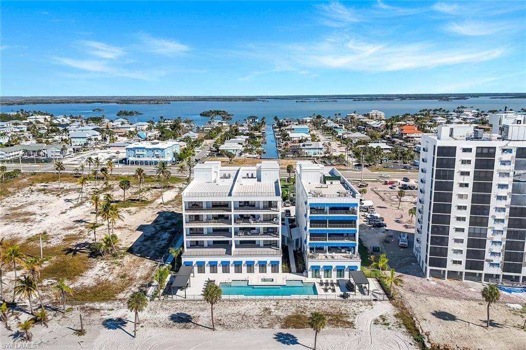 6230 Estero BLVD 201-5