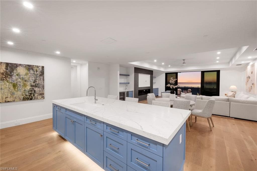 6230 Estero BLVD 201-20