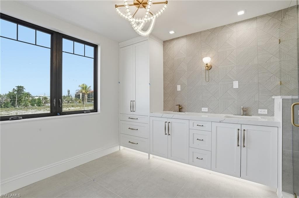 6230 Estero BLVD 101-16