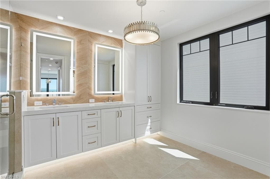 6230 Estero BLVD 102-24