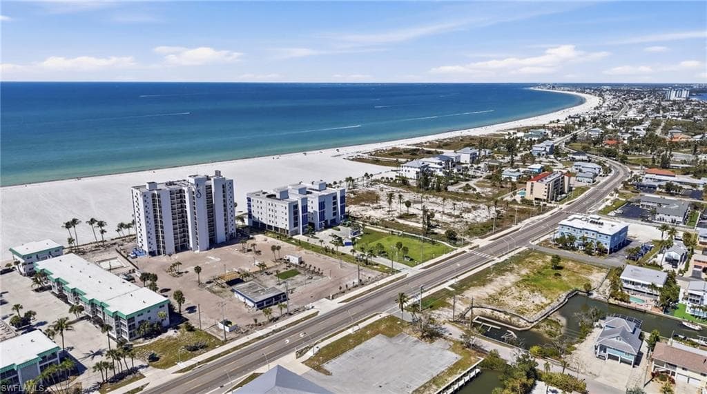 6230 Estero BLVD 402-5