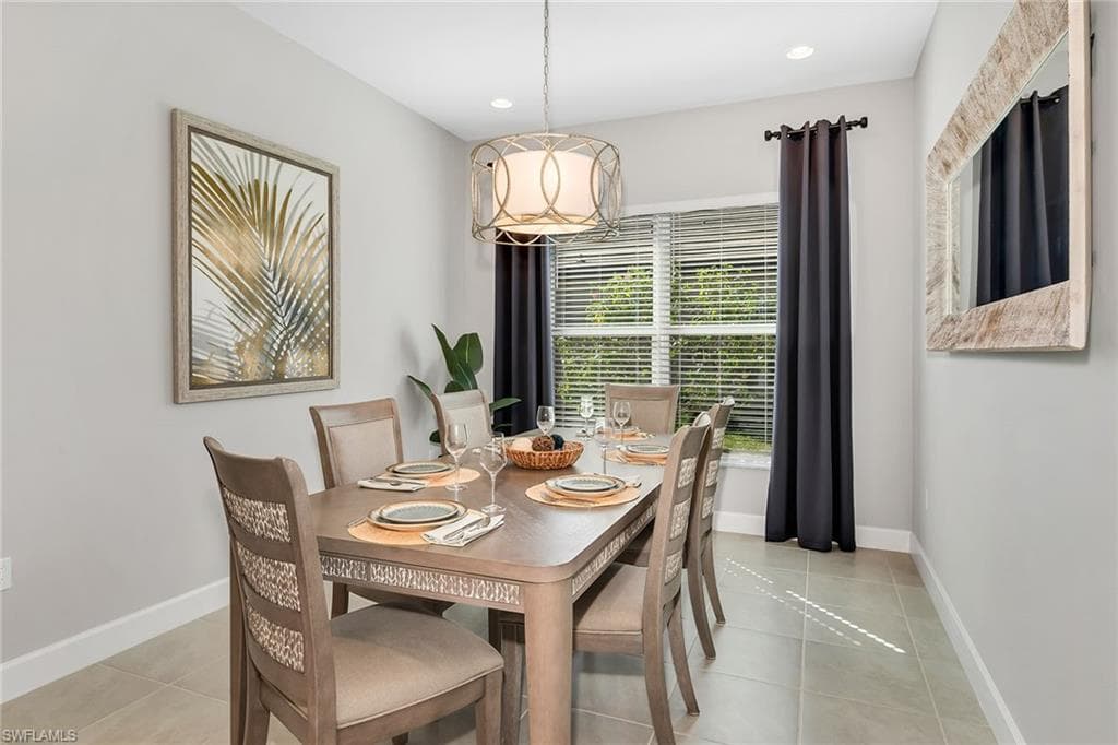 28616 Lobos CIR-8
